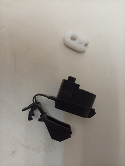 AWS71212 кт20 Пластиковый крепеж, защёлки и заглушки для стиральной машины Whirlpool б/у