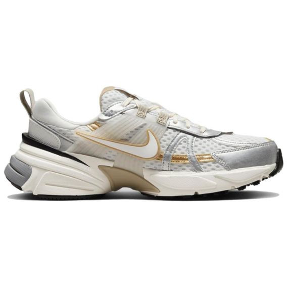 NIKE V2K Run Беговые кроссовки Низкие Топ Бежево-коричневые Женские