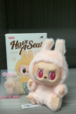 Дизайнерские игрушки Labubu the Monsters Have a Seat, Pink