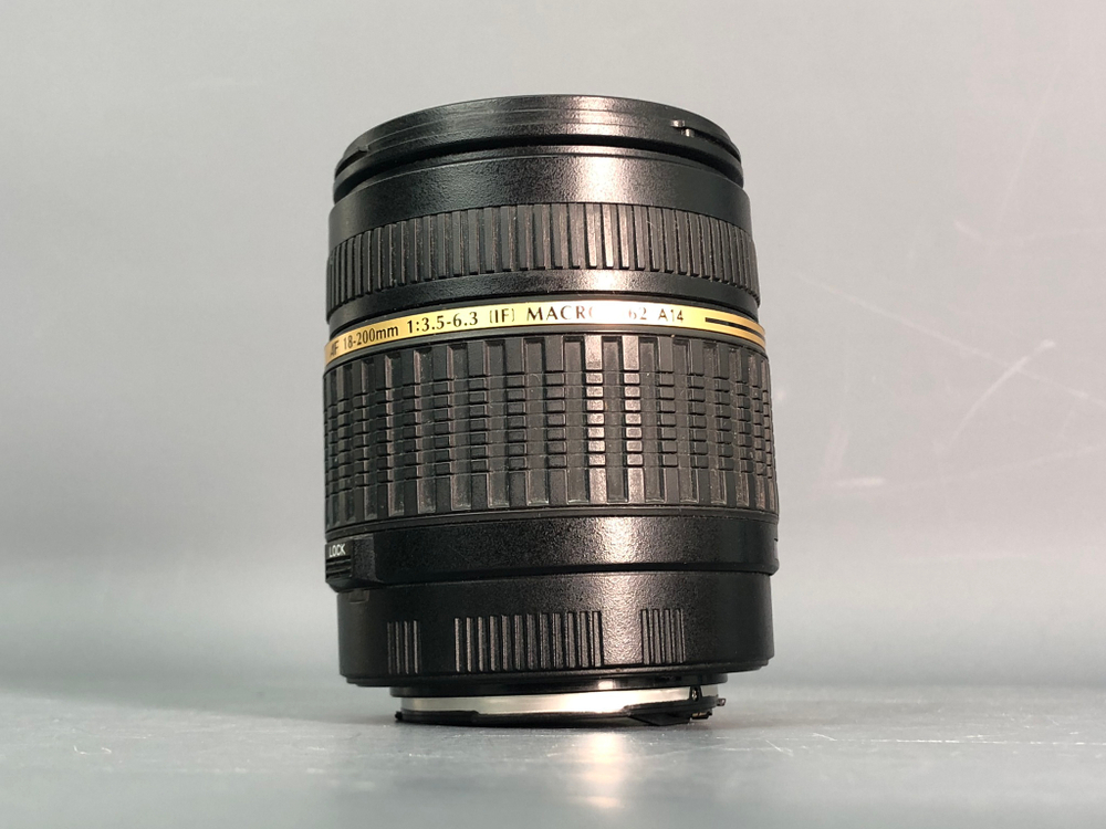 Tamron 18-200mm 3.5-6.3 Canon EF, иногда ловит ошибку