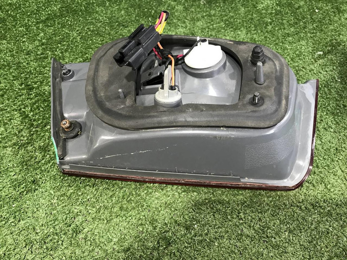 Фонарь правый внутренний Hyundai Sonata 5 (2004-2010)