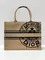 Сумка Dior Book Tote, модель среднего формата бежевый
