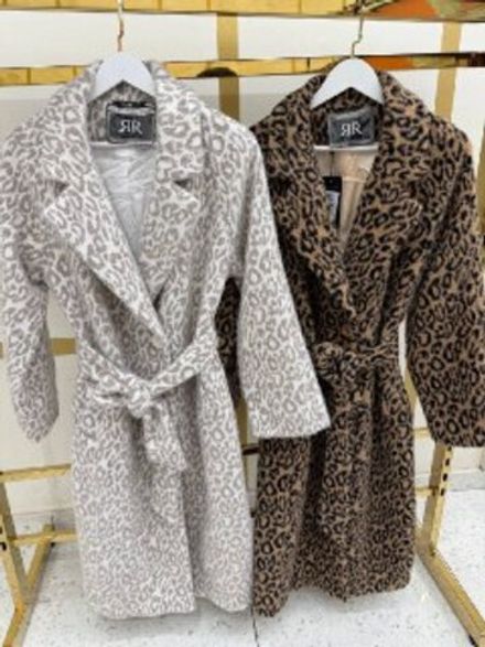 Пальто 2579551 Fabrika