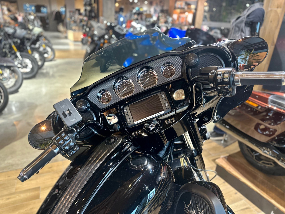 Harley-Davidson CVO Street Glide, 2015