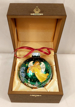 Коллекционный елочный шар с росписью Палех "Ангел" в футляре