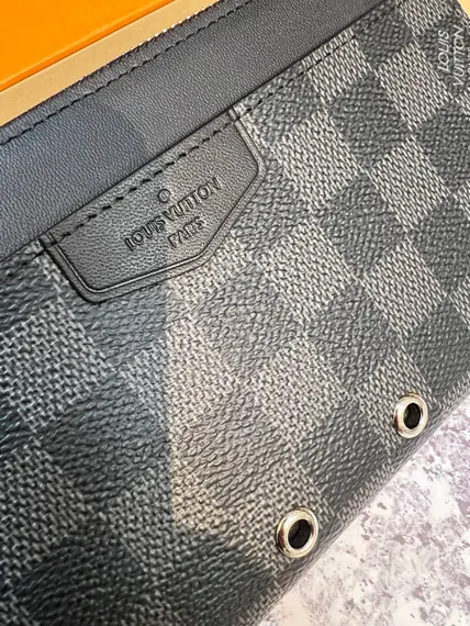 Бумажник Louis Vuitton Zippy Dragonne темно-серый