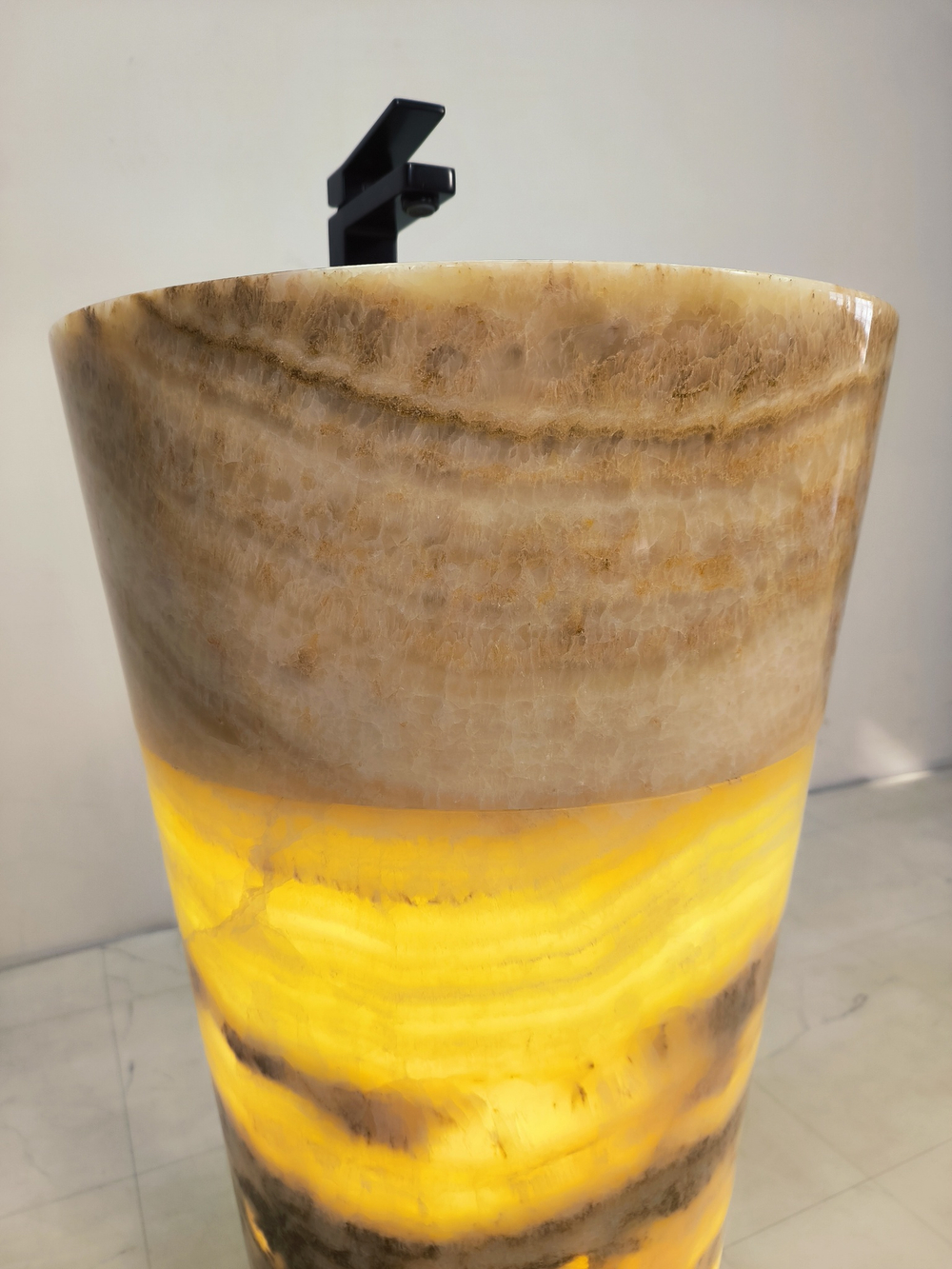 Раковина напольная из оникса Yellow ON-61357 (45*45*90)