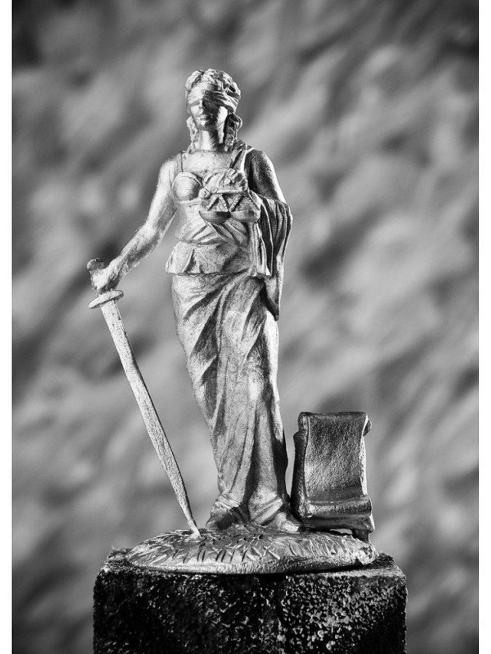 Оловянная миниатюра Богиня Фемида