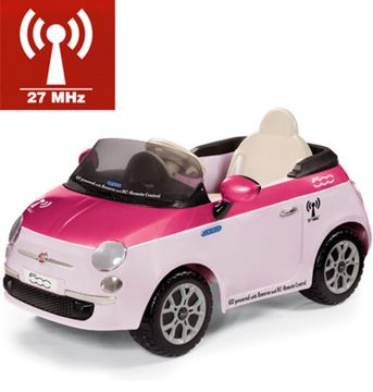 6v fiat 500 car in pink store