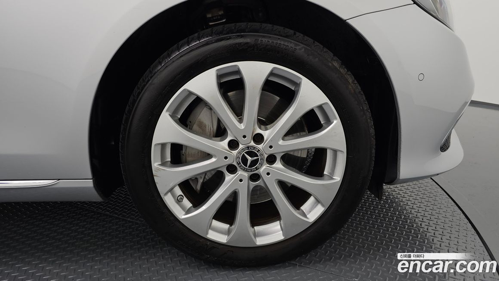 Mercedes-Benz E-Class W213 E300 4MATIC Exclusive (09.2020)