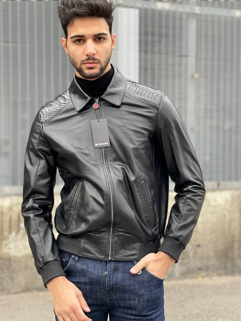 Кожаная куртка Kiton