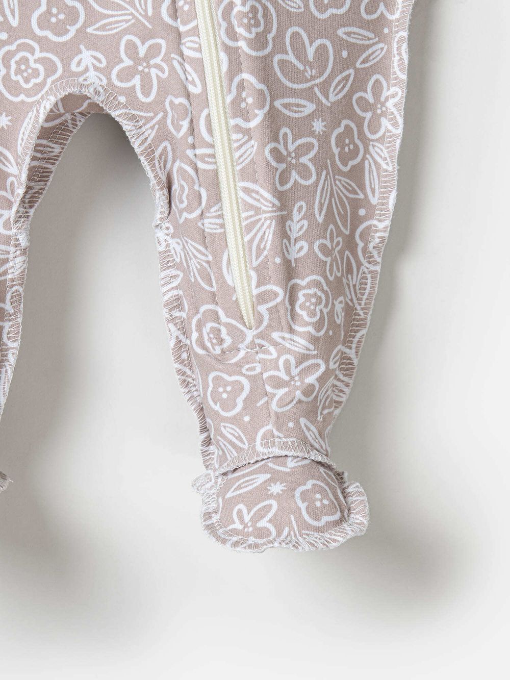 Слип на молнии с закрытой ножкой "Цветочный вальс" 0+