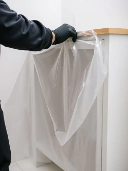 Пленка укрывная для ремонта с клейкой лентой 2.7*20м