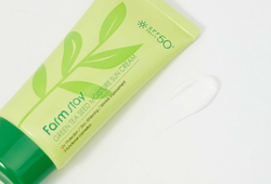 Солнцезащитный крем с семенами зелен.чая Farmstay SPF50 Green Tea Seed Moisture Sun Cream SPF50+ PA+++ 70 мл.