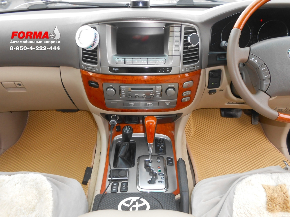 Toyota Land Cruiser Cygnus J100 (12.1998 - 06.2007) правый руль