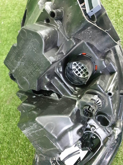 Битая Фара левая Land-Rover Discovery 5 (2016-2021) LED