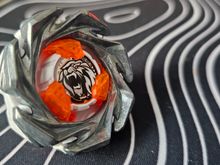 Волчок Leon Crest 9-80K CX05.04 от Takara Tomy