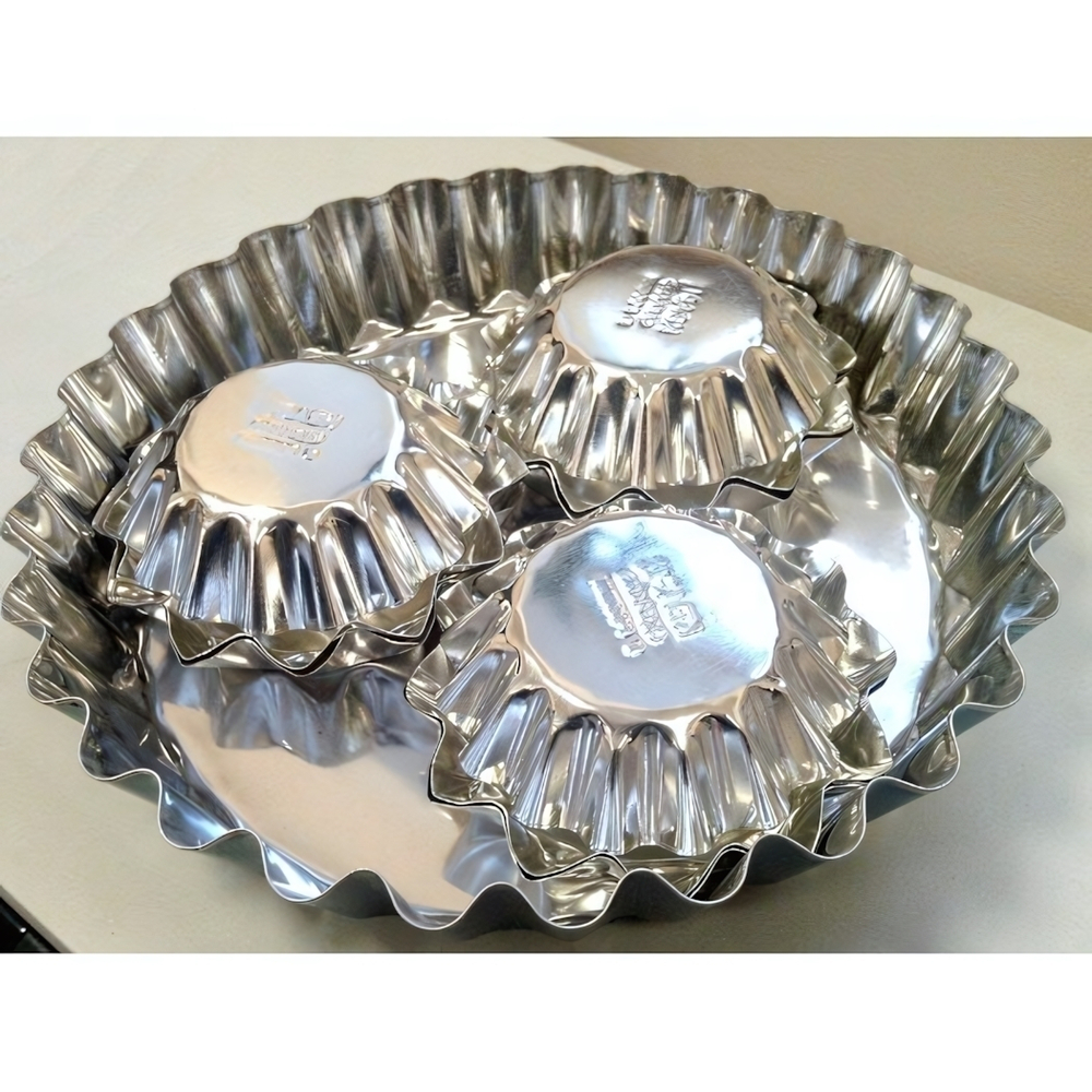 Набор форм эконом №7 (1 для пирога, 6 для тарталеток, 6 для печенья) Белая жесть 0,25 мм в пленке КНФ7э