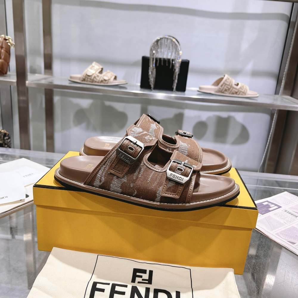 Fendi Feel Slides