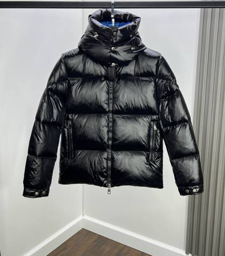Пуховик Moncler