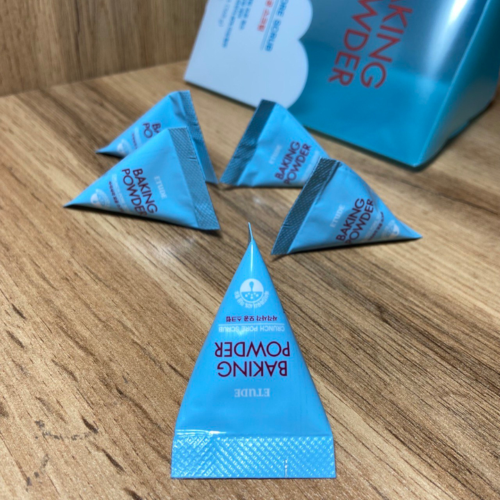 Скраб для лица Etude House Baking Powder Crunch Pore Scrub содовый очищающий 7 г