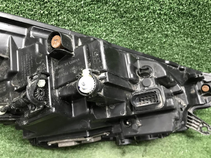 Битая Фара левая Chery Tiggo 8 (2018-н.в.) LED