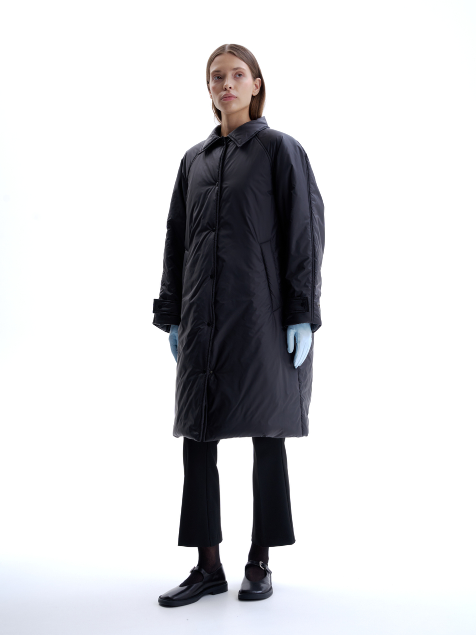 Утепленное пальто со съемным шарфом