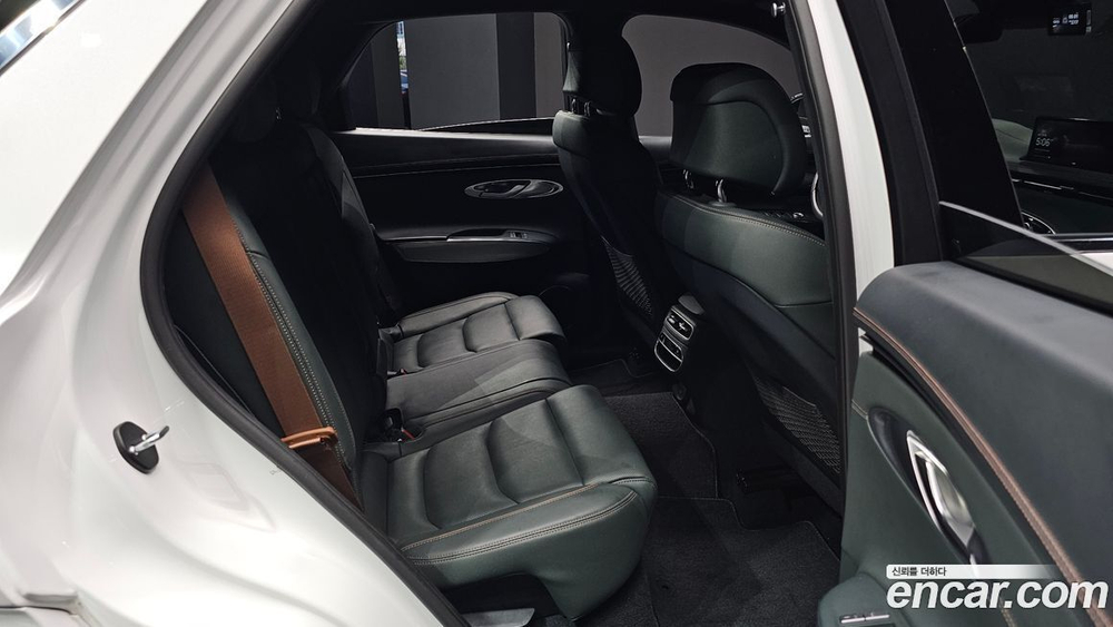 Genesis GV70 2.5T Бензин AWD (11.2021)