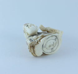 Эксклюзивная нэцкэ Дзюродзин с посохом и корзиной фруктов