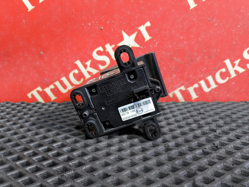 Кнопка ручного тормоза