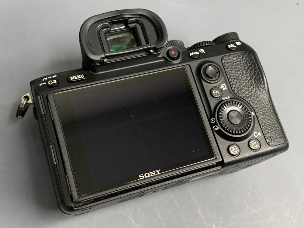 Sony A7 III 27.200 кадров