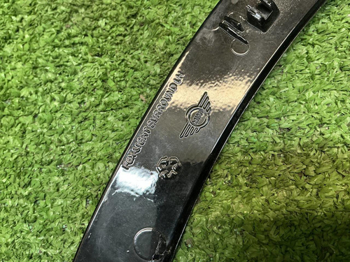 Накладка фары левая Mini Hatch F66 (2024-н.в.)