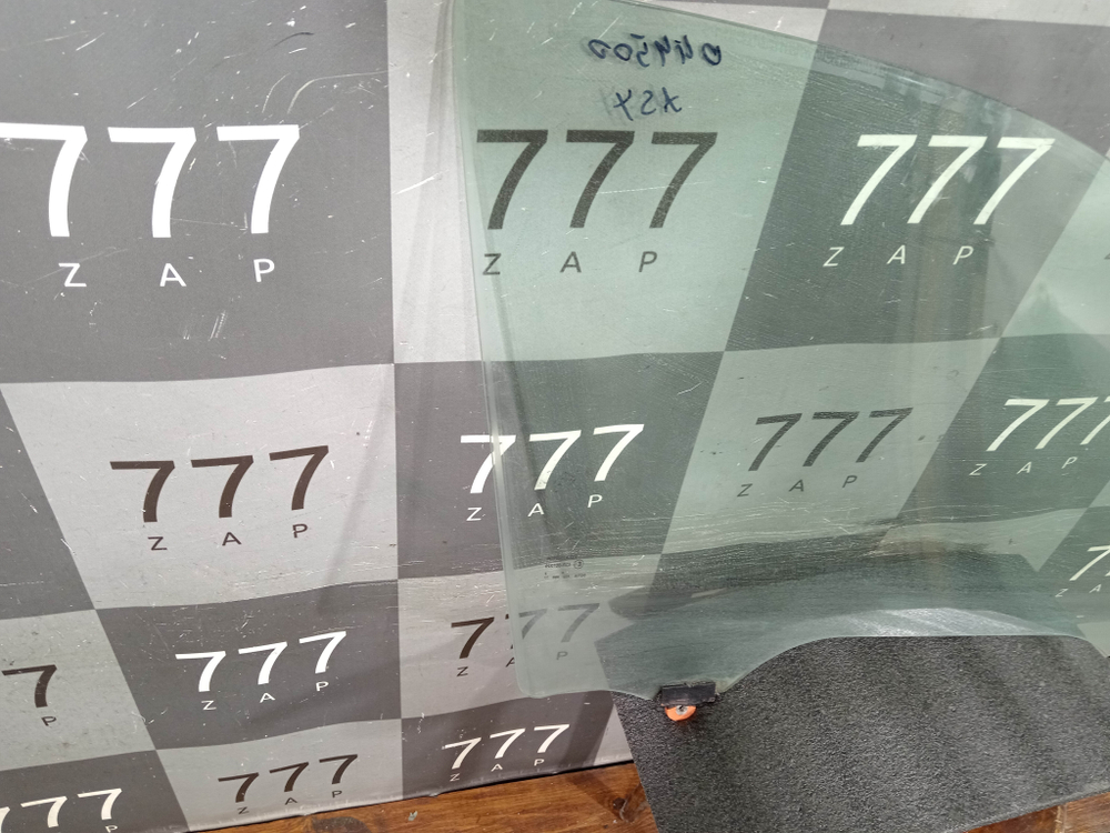 Стекло двери передней левой Mitsubishi ASX 10-нв Б/У Оригинал 5706A465