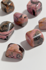 Родонит галтовка квадратная