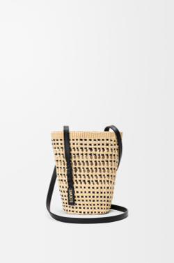 Loewe Плетёная мини-сумка из кожи пальмы и телячьей кожи, натуральный