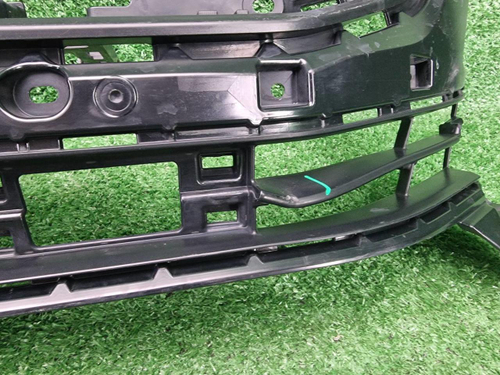 Решетка переднего бампера Land Cruiser 300 (21-нв)