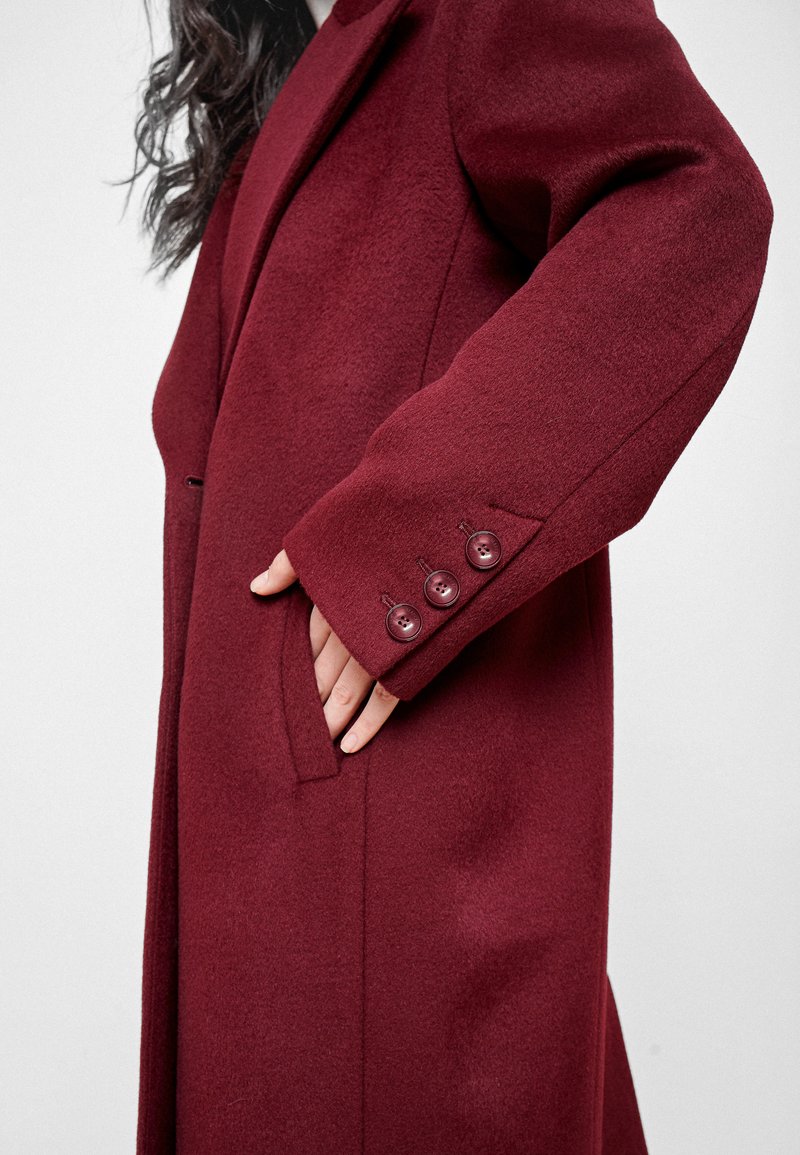 Пальто Mirelia