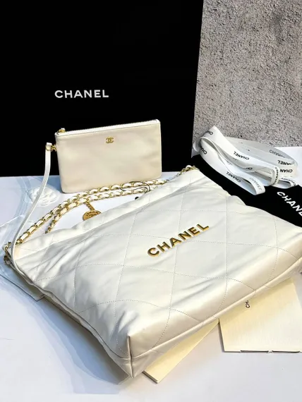 Сумка Chanel 22 белый
