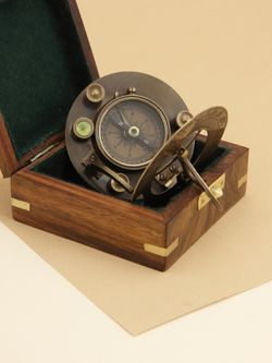 Nautical Морской компас в деревянном футляре