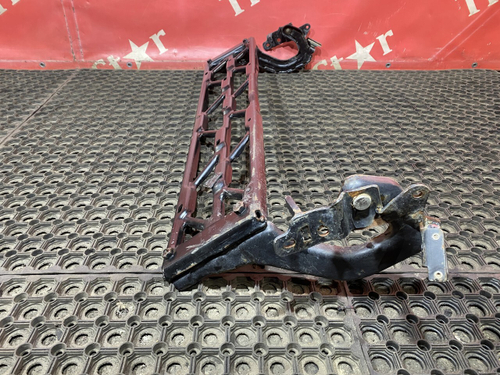 Ступенька решетки радиатора 2018г.