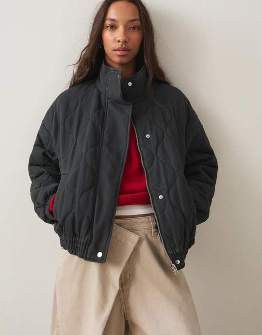 BERSHKA Стеганый бомбер, темно-серый