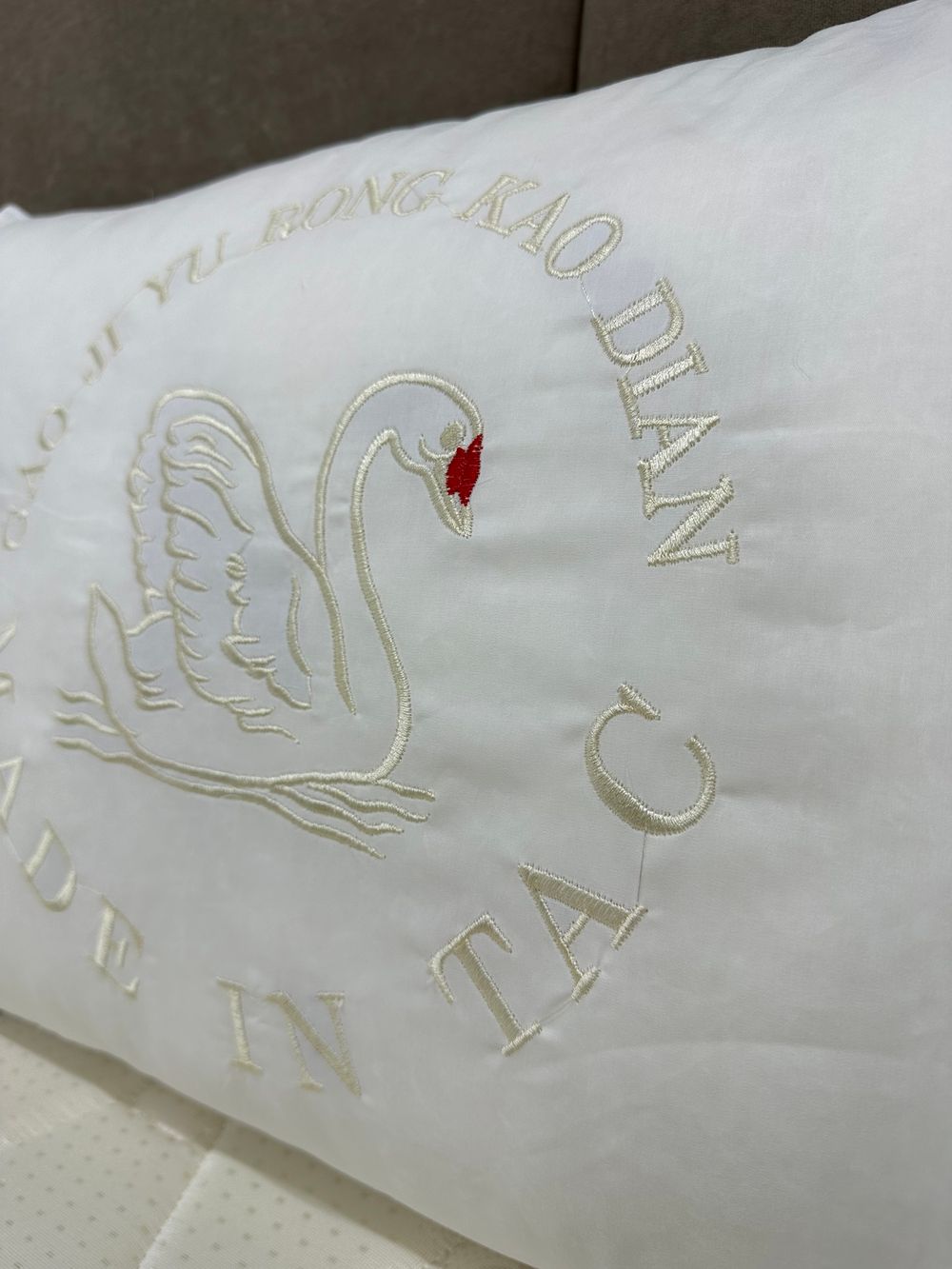 Подушка Кит ПУХ 50/70