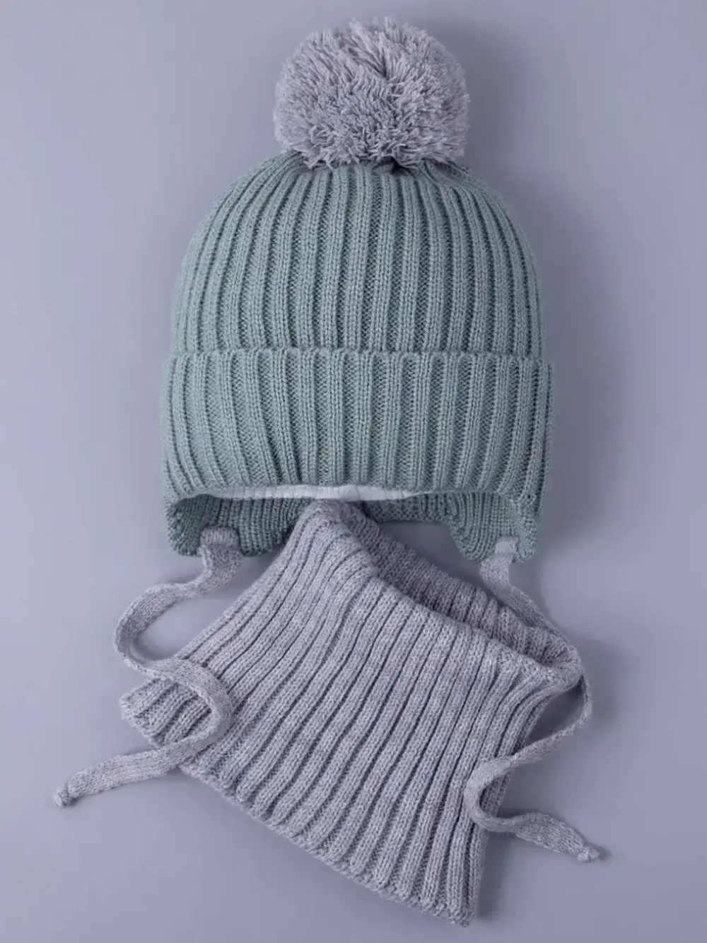 Шапка для мальчика осенняя вязаная и снуд