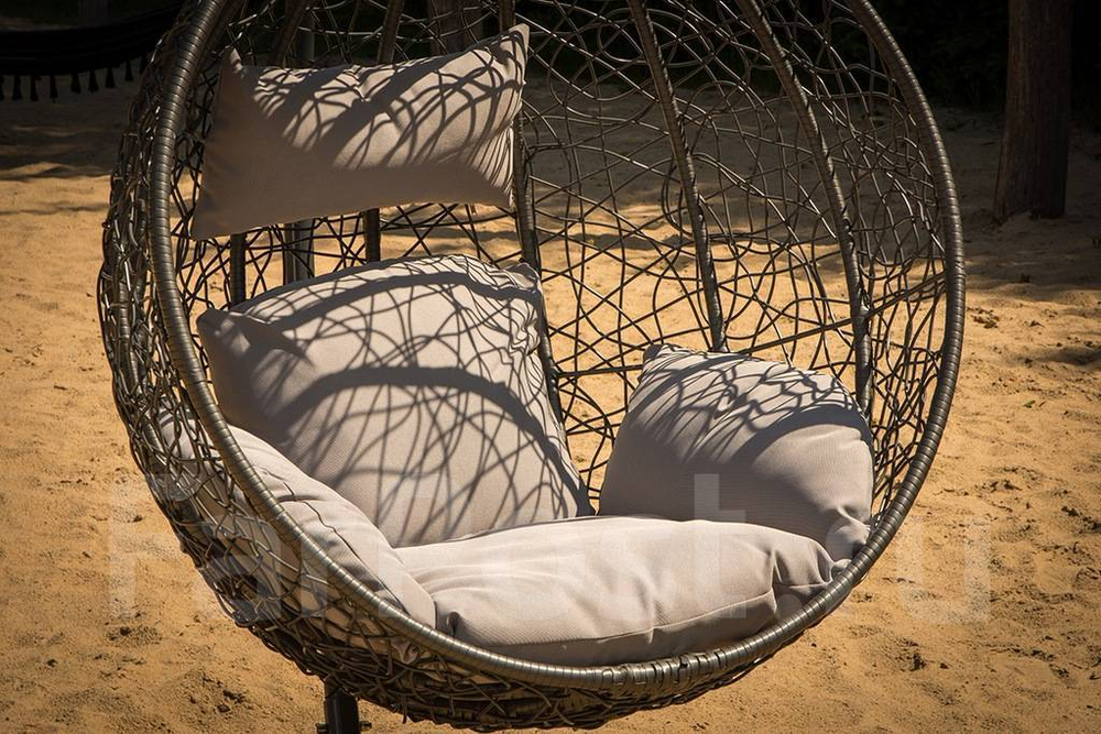 Кресло-кокон с подушкой крупное плетение