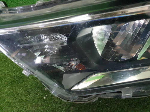 Битая Фара левая Toyota RAV4 5 XA50 (2018-н.в,) LED