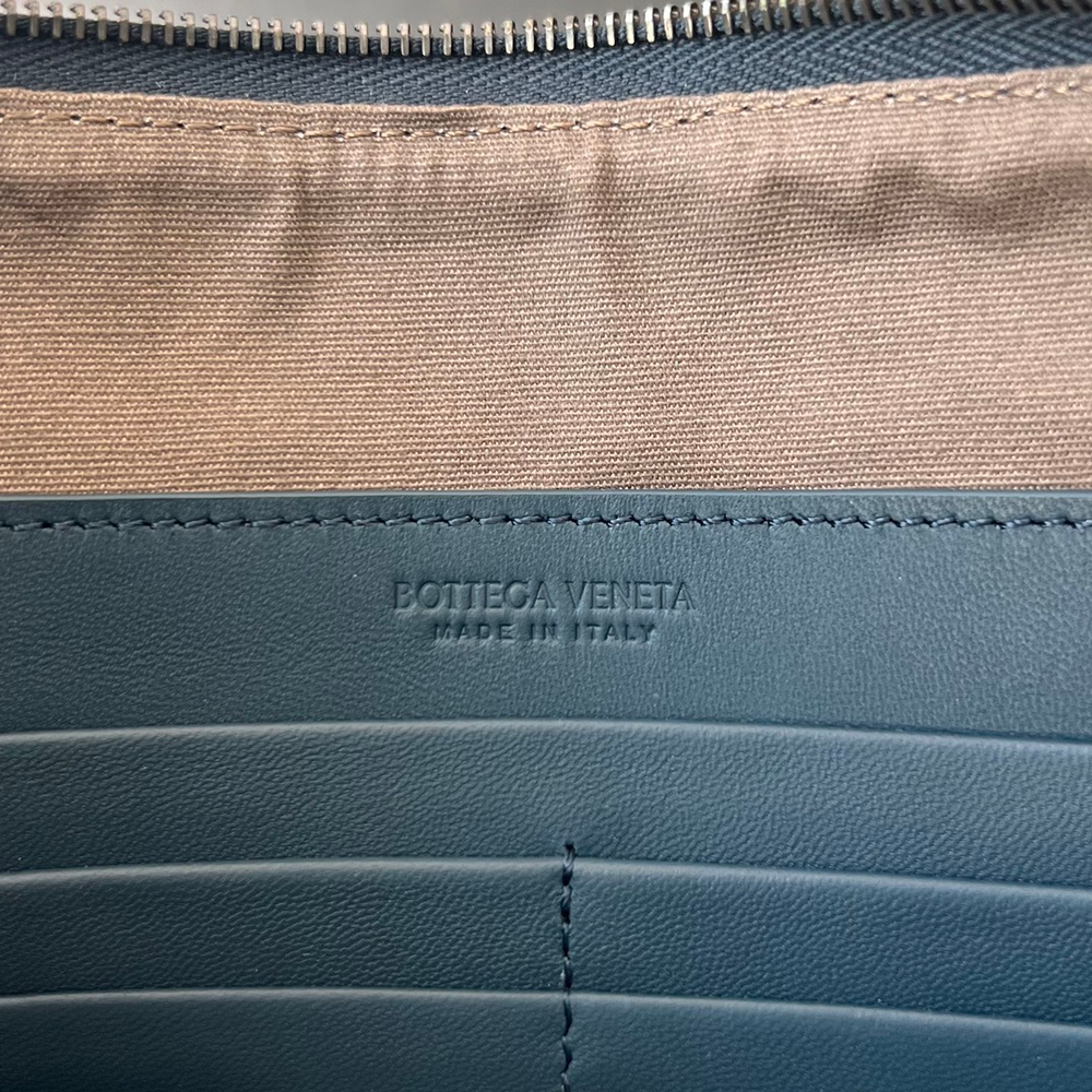 Bottega Veneta Pouch 30 cm