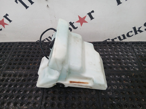 Бачок омывателя лобового стекла