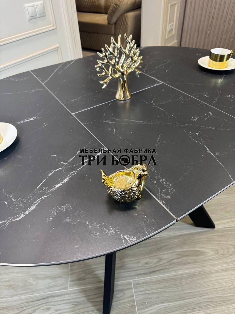 Круглый стол "Бонжур", керамогранит, черный мрамор