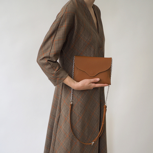 Женская сумка Florette из кожи теленка цвета карамель