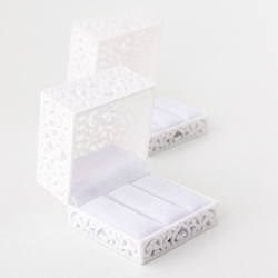 Ажурный квадратный футляр серия Кружева для украшений